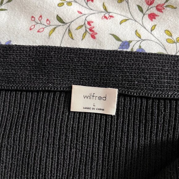 Aritzia knit crop top - Picture 3 of 3